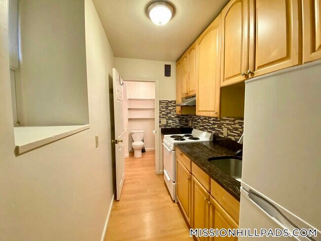 Foto del edificio - 2 Shepherd Ave