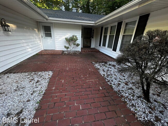 Foto del edificio - 4 br, 2.5 bath House - 2600 Baywood Ct