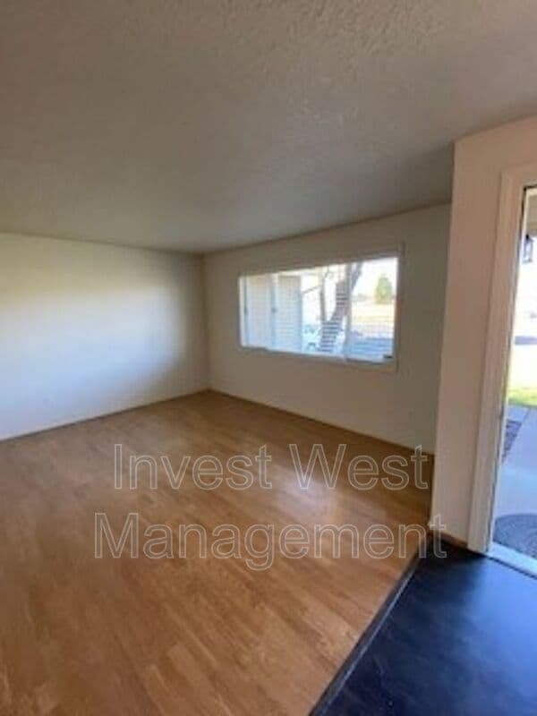 Building Photo - 1411 SE Blairmont Dr