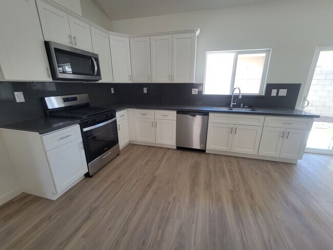 Foto del edificio - 8309 Grandy St