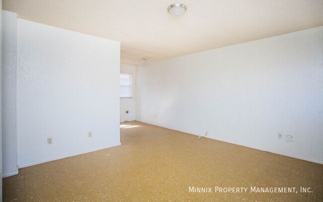 Foto del edificio - 630 S Crosby St