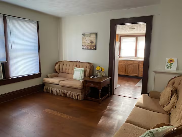 Foto principal - 507 E St