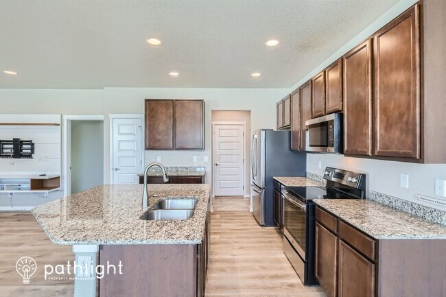 Building Photo - 5496 Chantry Dr