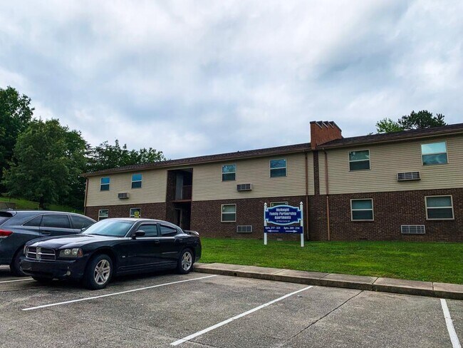 Foto del edificio - 107 W Carter Rd