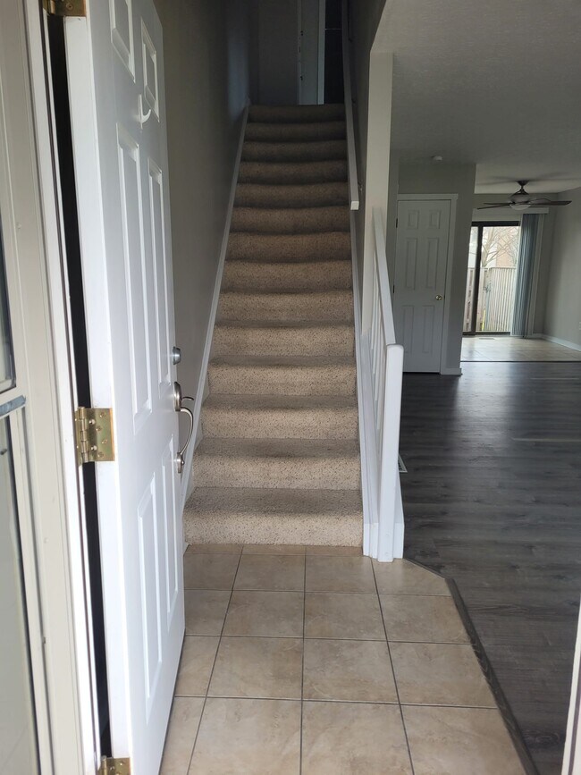 328 Saint Andrews Dr Unit Condo in Dublin Downtown, Dublin, OH 43017