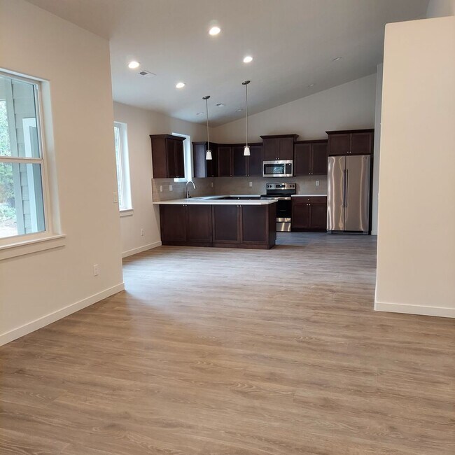 Foto del edificio - Available Now! | 2022 Build | 1-Acre Lot