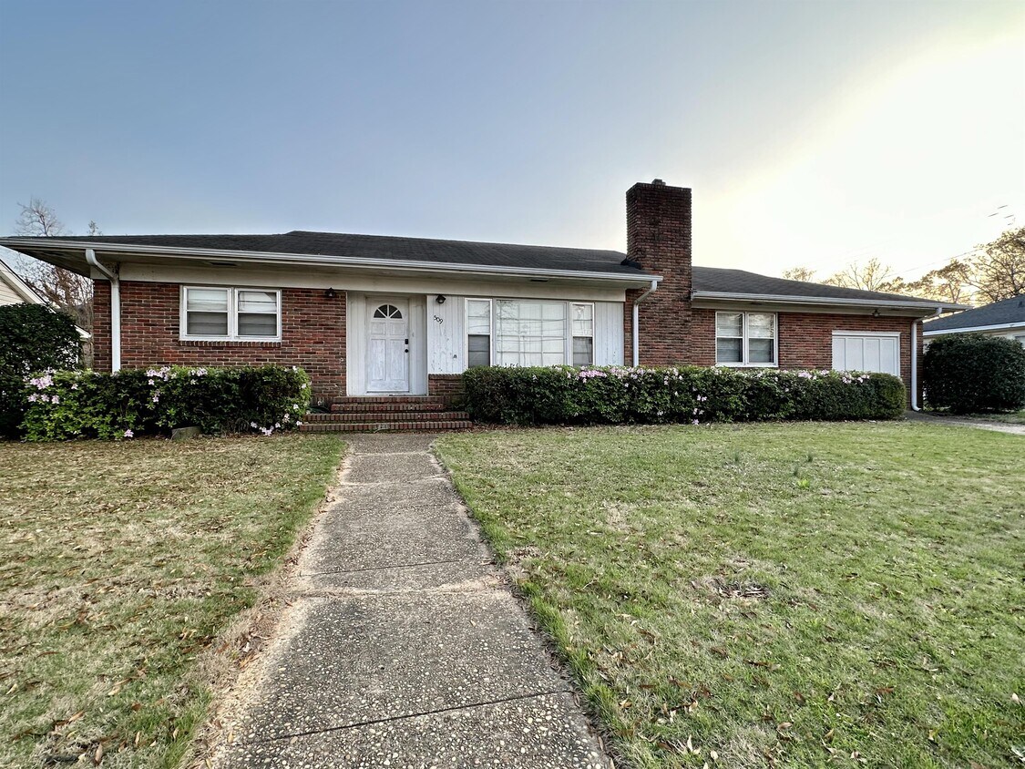 Primary Photo - 509 16th St