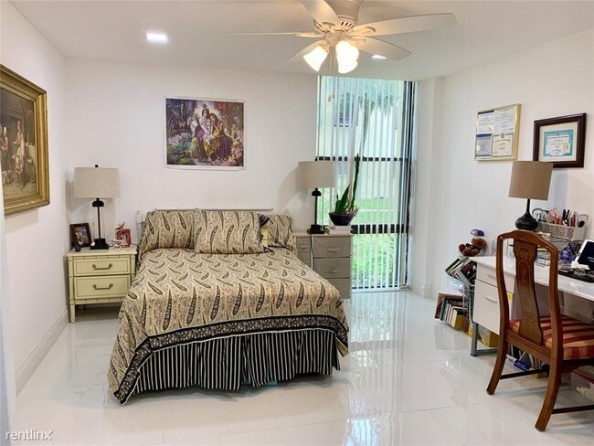 Building Photo - 2 br, 2 bath House - 367 S Federal Hwy Apt...