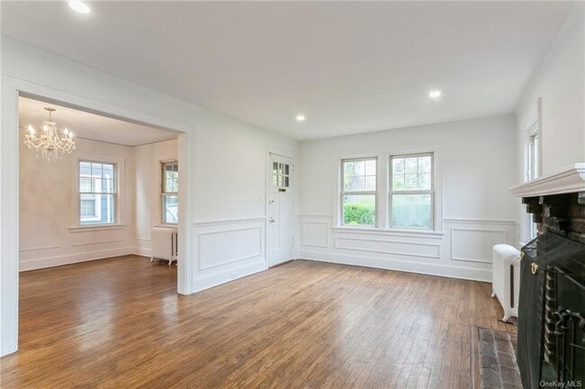 Building Photo - 203 Weyman Ave