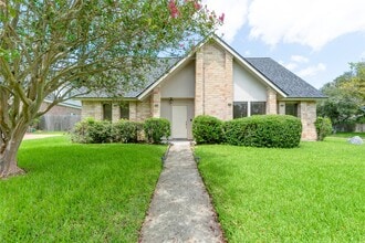 Building Photo - 2902 Field Line Dr