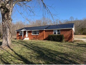 Building Photo - 182 Tom Graham Rd