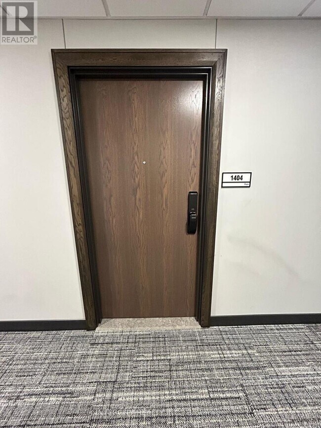 Building Photo - 741 King St W