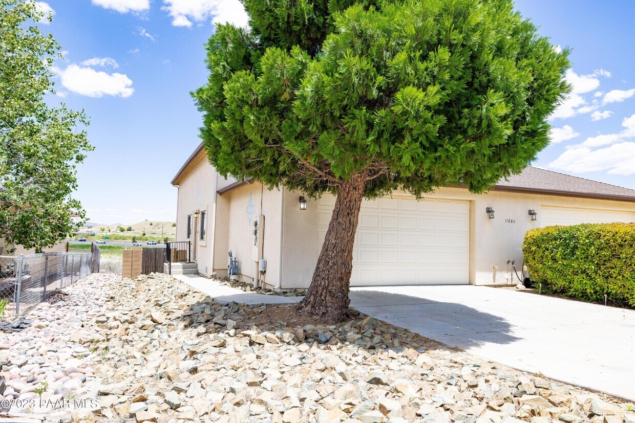 11880 Arabian Ln Unit A, Dewey, AZ 86327 Room for Rent in Dewey, AZ