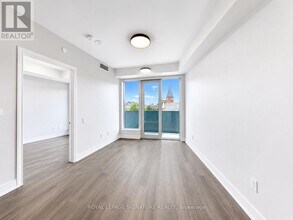 Building Photo - 2525 Bathurst St