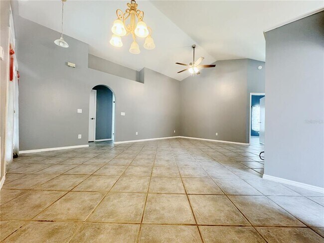 Building Photo - 2815 Burwood Ave