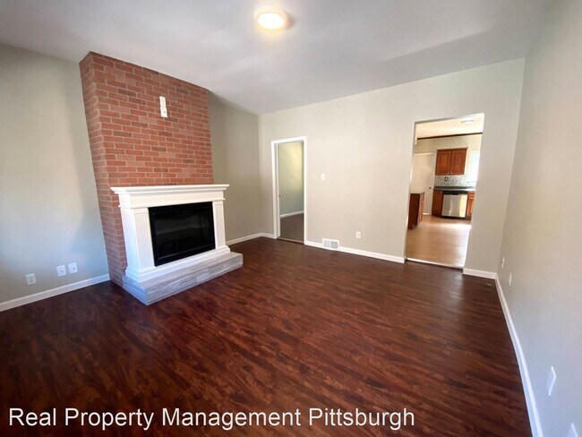 Building Photo - 4 br, 2.5 bath House - 16 Mary St