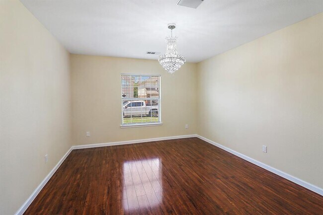 Foto del edificio - 7426 Roseshire Ln