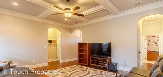 Foto del edificio - 4 br, 2 bath House - 4153 Old Ivy Trce