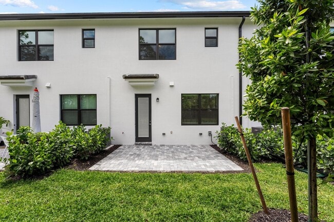 Foto del edificio - 4333 Efendi Dr