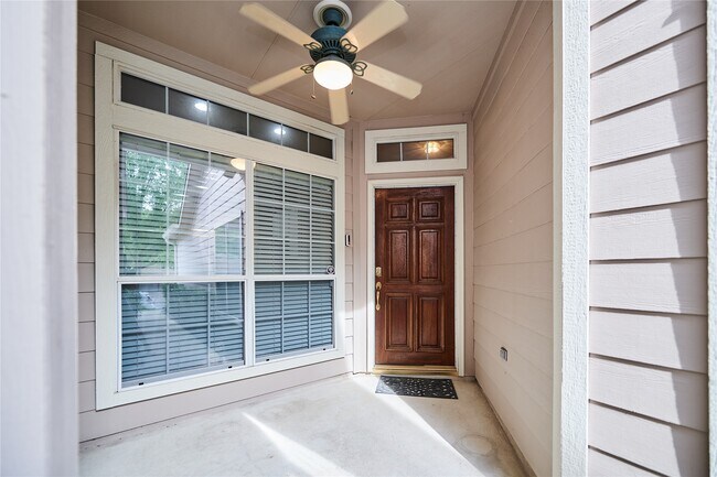 Foto del edificio - 22 W Greenhill Terrace Pl