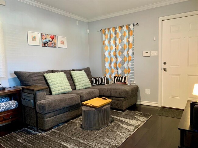 Foto del edificio - 407 E 45th St