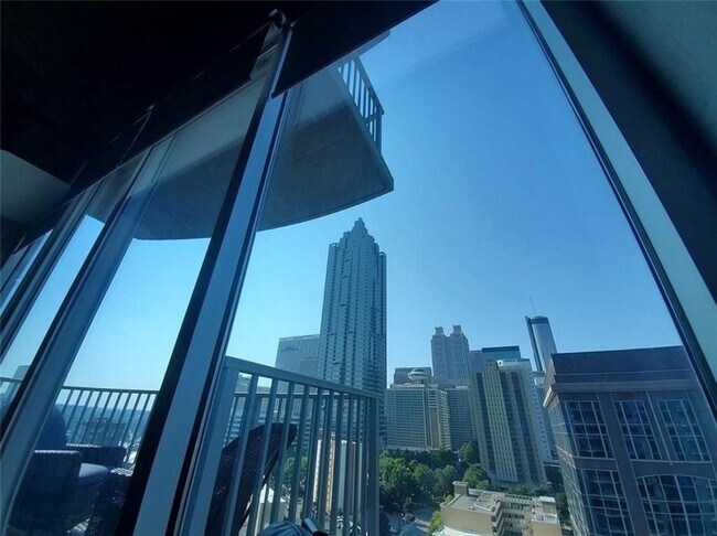 Foto del edificio - 400 W Peachtree St NW