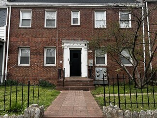 Building Photo - 1834 M St NE