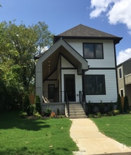 Building Photo - 729 28th Ave N