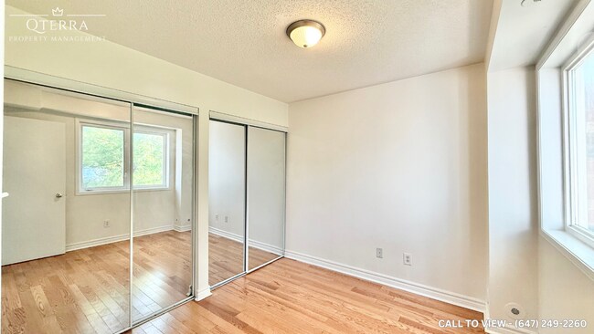 Photo du bâtiment - 160 Chancery Rd