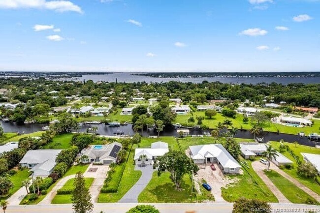 Foto del edificio - 1134 NW Spruce Ridge Dr