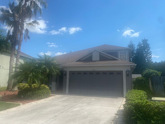 Foto del edificio - 5 BEDROOM HOUSE WITH PRIVATE POOL AND LAKE...