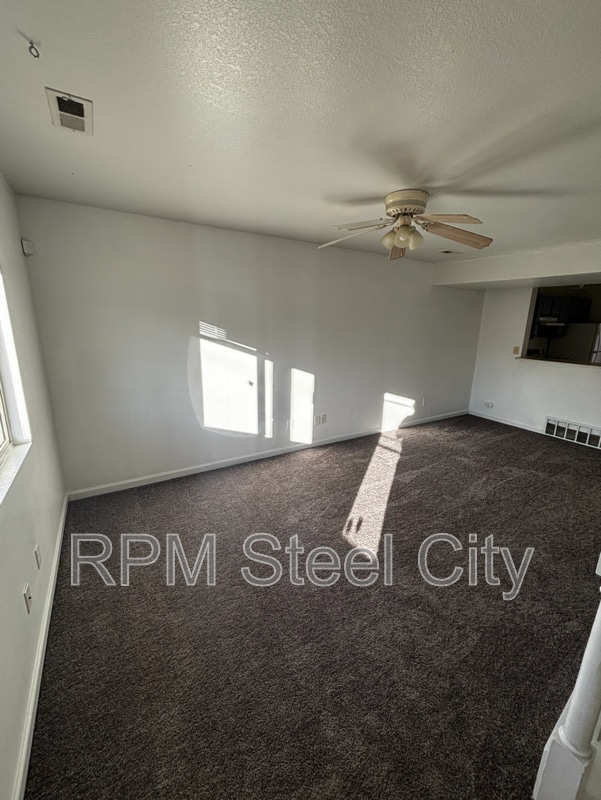 Building Photo - 28 Yorkshire Rd