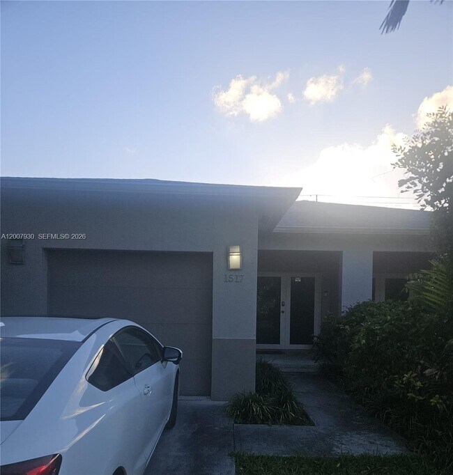 Foto del edificio - 1519 NE 3rd Ave