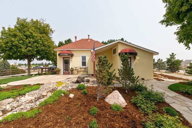 Building Photo - 745 Jackson Ct