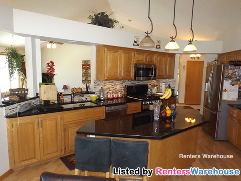 Building Photo - 8000 Hemlock Cir