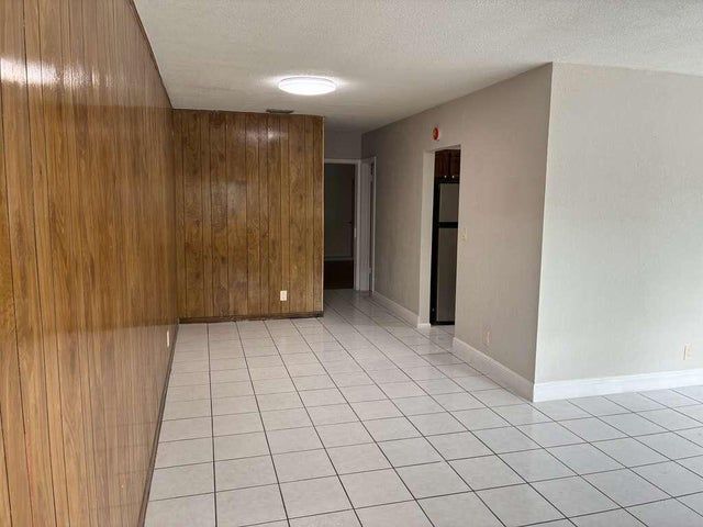 Foto del edificio - 1329 NW 8th Ave