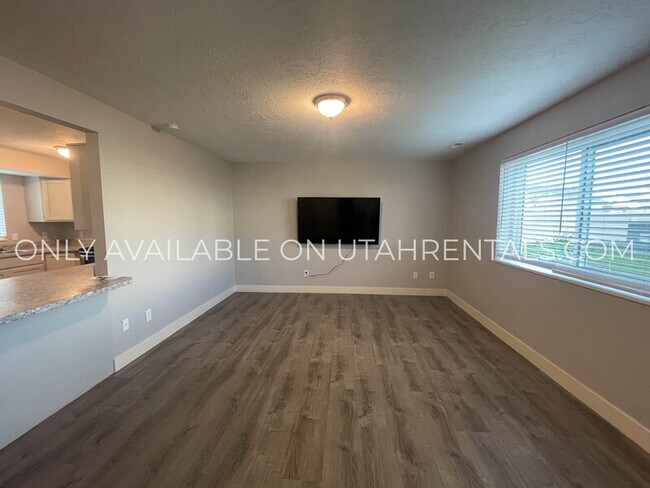 Foto del edificio - 1737 W Garden Dr