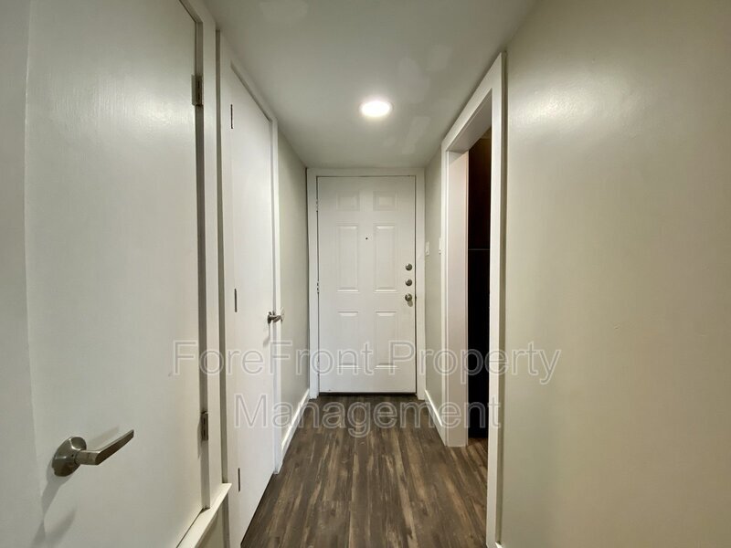 Primary Photo - 731 Byrnes Dr