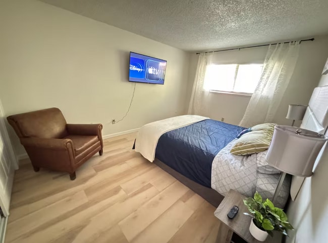 Building Photo - 3964 Queenston Ct