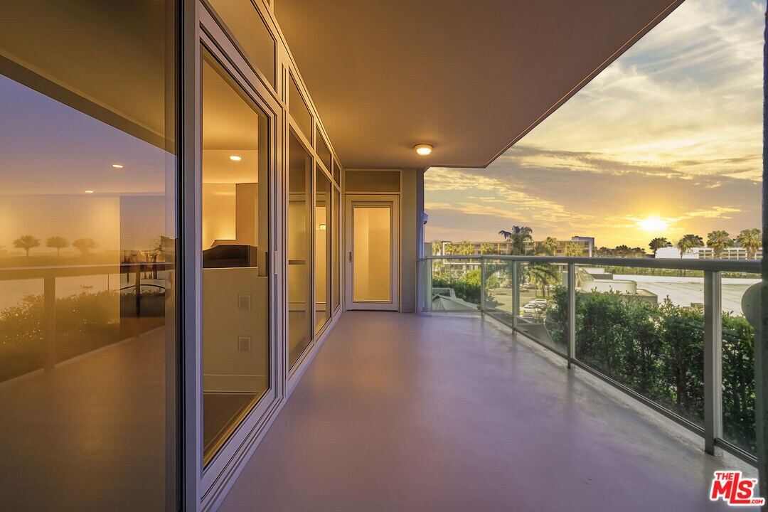 Foto principal - 13600 Marina Pointe Dr
