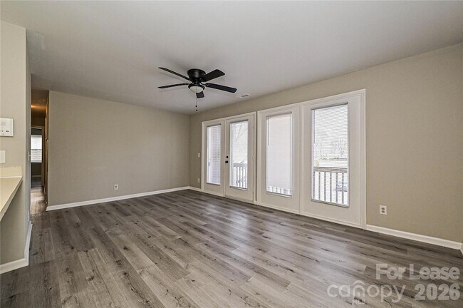 Foto del edificio - 6156 Meadow Rose Ln