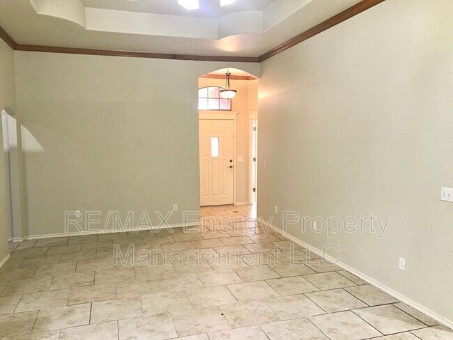 Foto del edificio - 11202 N University Ave