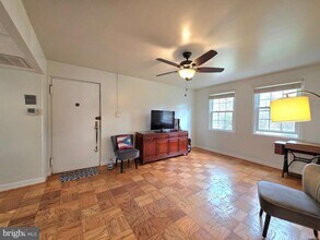 Building Photo - 6620 Boulevard View