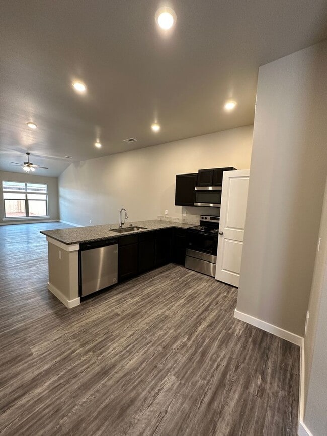 Foto del edificio - New townhome for rent