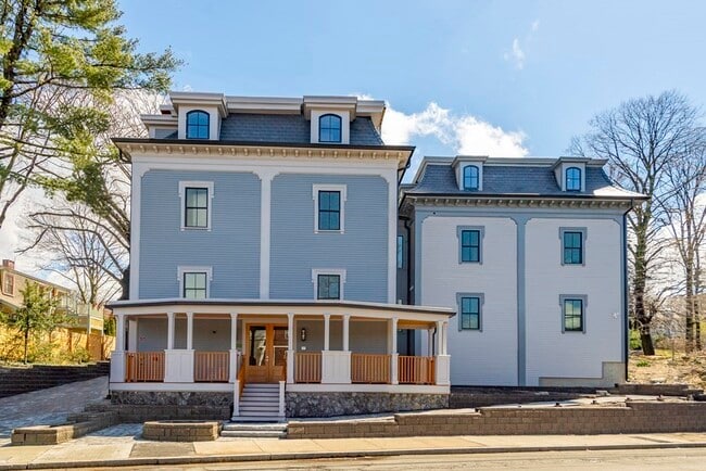 Building Photo - 106 Forest Hills St