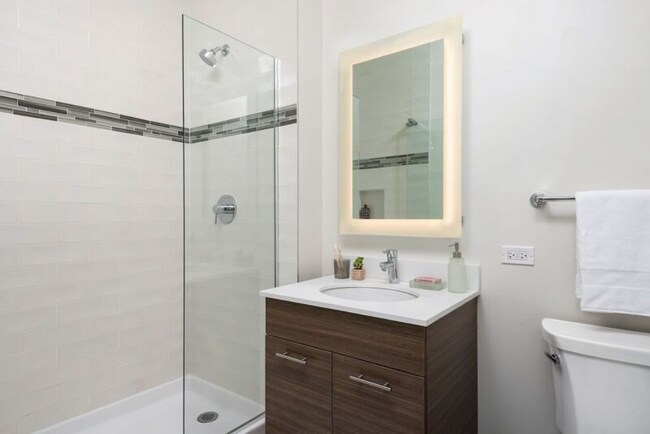 Foto del edificio - 348 W Chestnut St