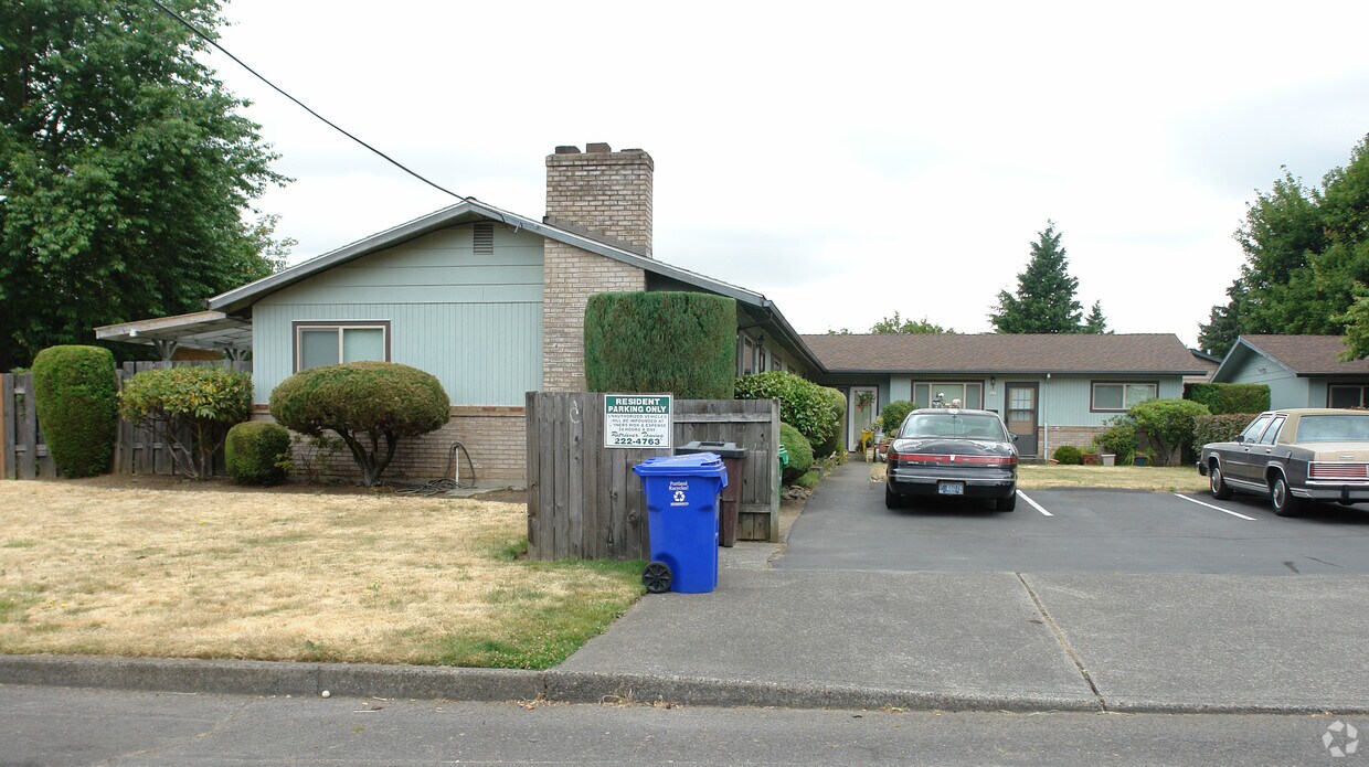 Foto del edificio - 9009-9015 Northeast Oregon Street