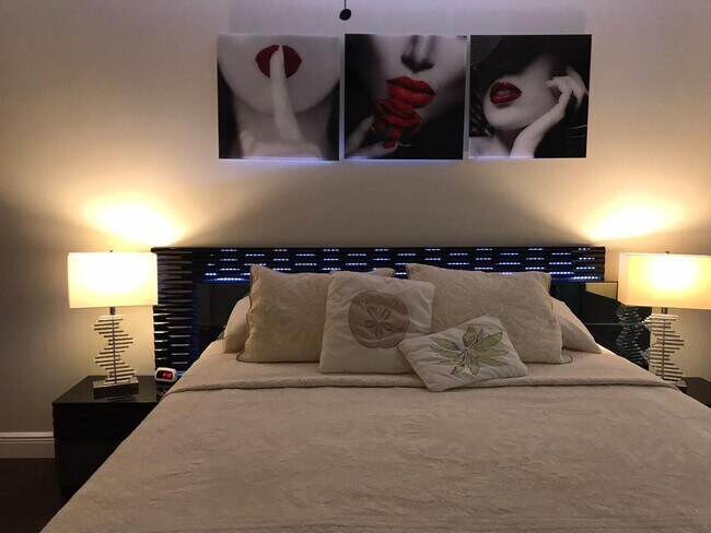 Foto del edificio - 2230 NE 56th Pl
