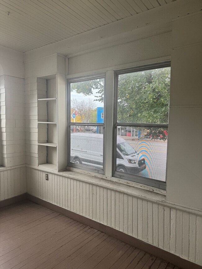 Foto del edificio - Newly Renovated 2 bedroom/1 bath Apartment!