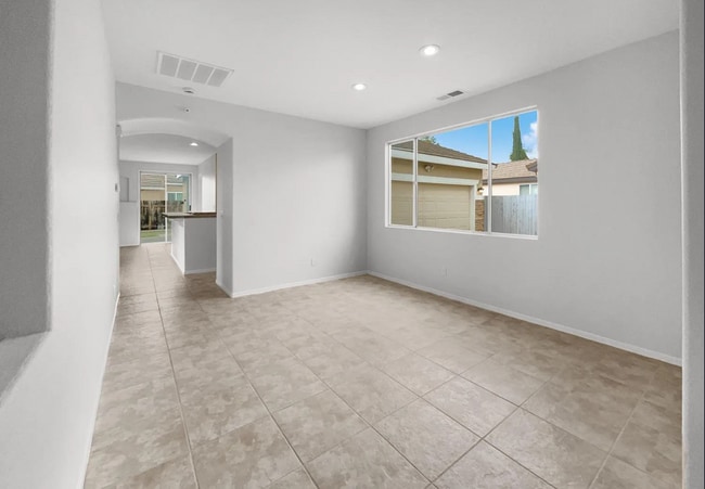 Foto del edificio - 9387 Bennoel Way